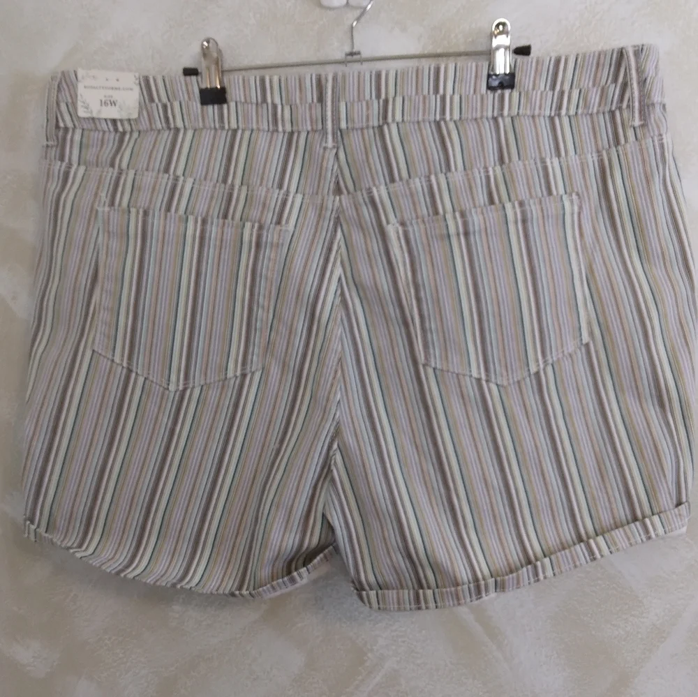 Royalty for me by YMI Women's Striped Roll Cuff Hem Shorts 16W